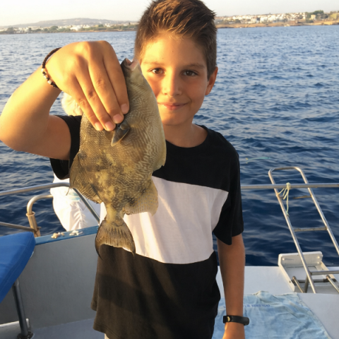 Ciprus, mélytengeri horgászat, egyéni program, horgásztúra, hajós horgászat, tengeri élmény, sporthorgászat, exkluzív kirándulás, nyaralás, privát program.